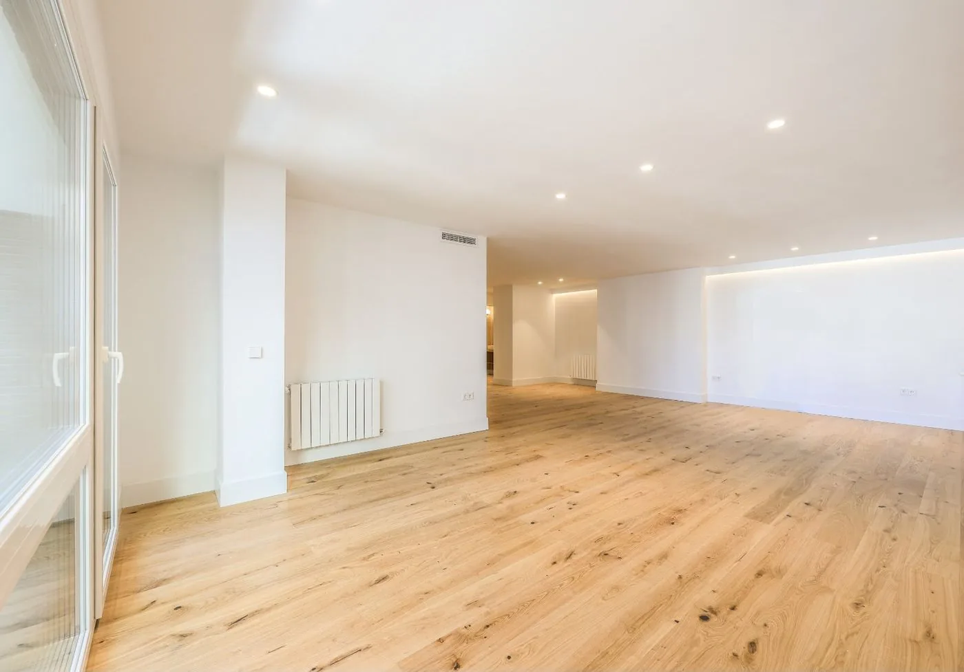 Piso con terraza y garaje en Argüelles — foto 13