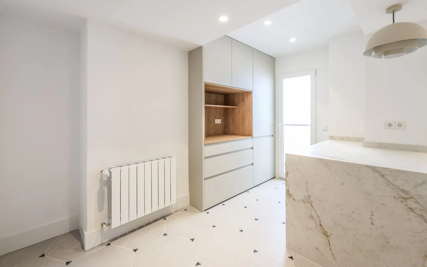 Piso con terraza y garaje en Argüelles — foto 19